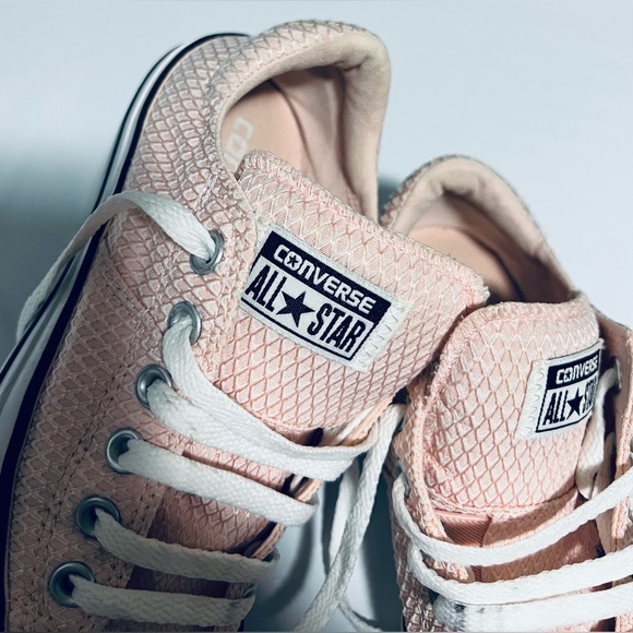 💥Unique light pink - peach Converse shoes - Picture 8 of 9